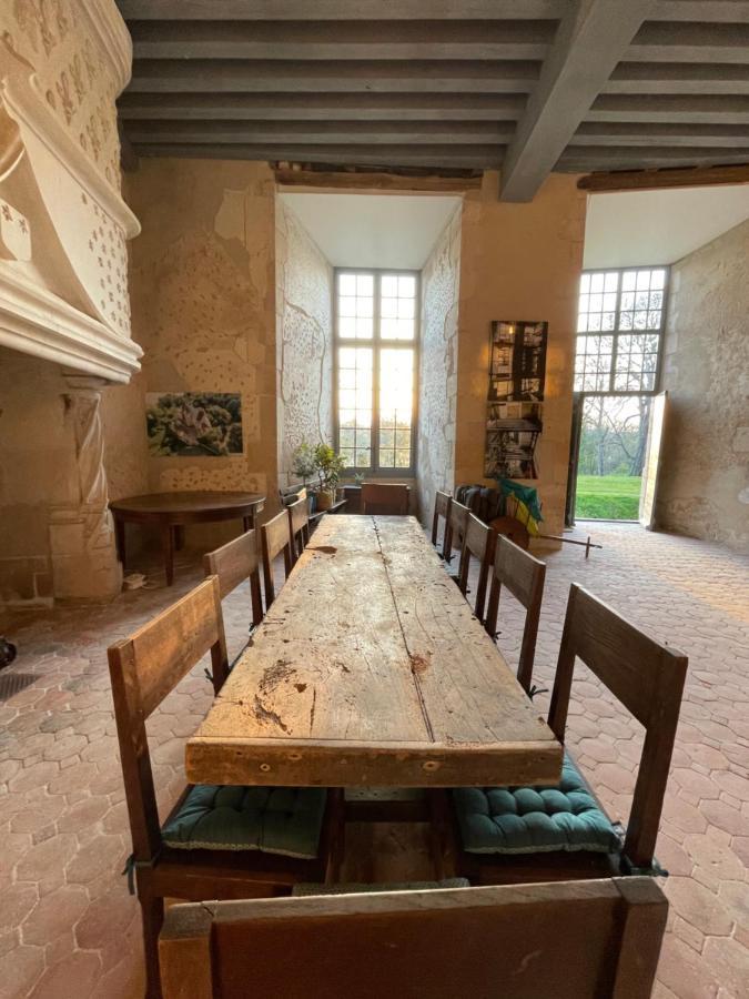 Un Chateau En Bourgogne Saincaize-Meauce Exterior photo